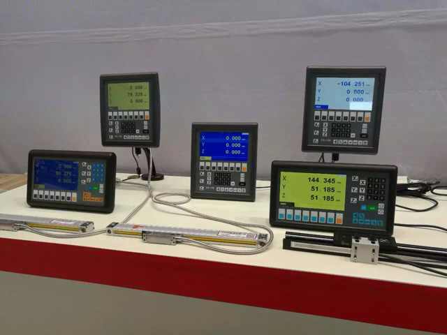 Digitalreadout DRO with LCD display in exhibition